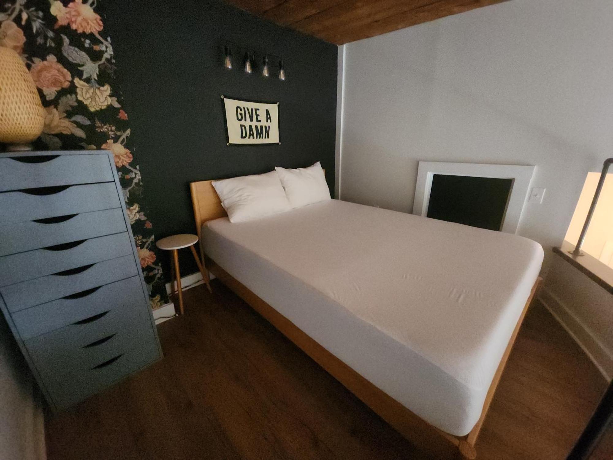 Cozy And Tranquil 1-Bedroom Condo With Wifi, Ac In Historic Salem Luaran gambar